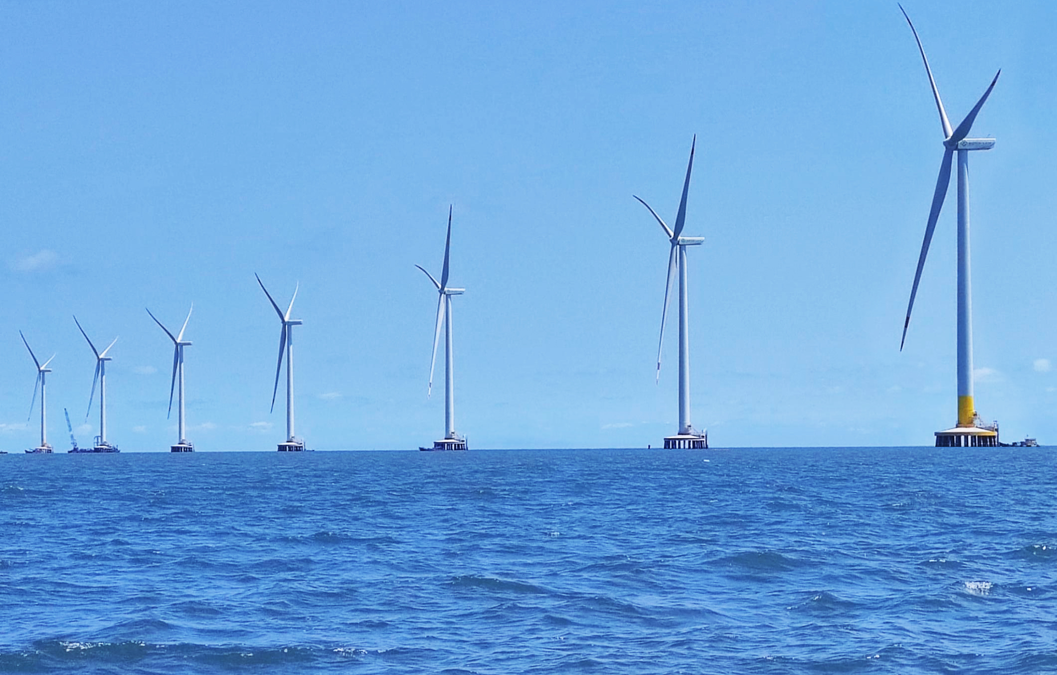 提前1個(gè)月，威尼斯9499登錄入口股份首個(gè)&ldquo;雙海&rdquo;項(xiàng)目完成吊裝